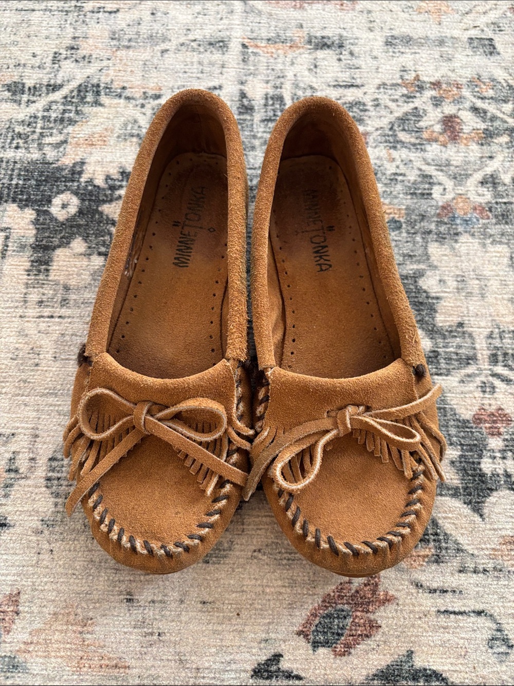 Minnetonka tan Suede Moccasins